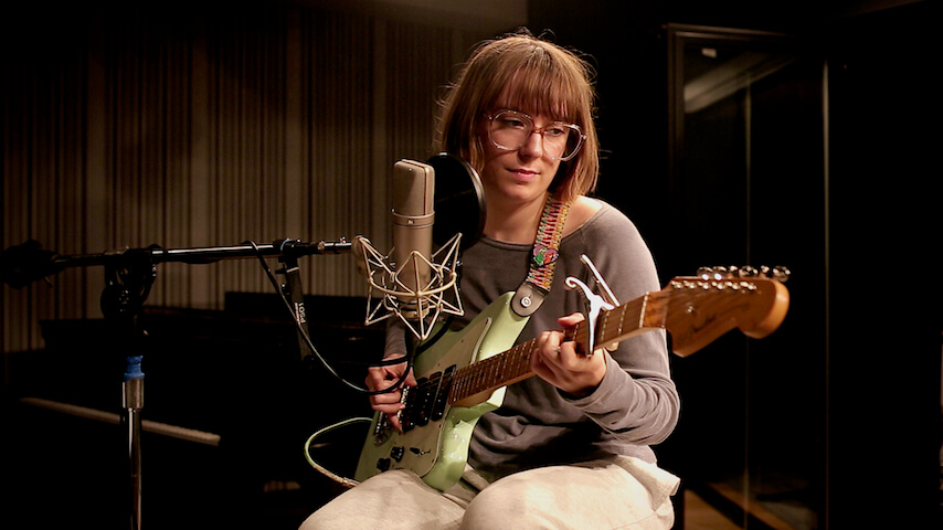 A.V. Undercover: Jordana sings and strums Sixpence None The Richer's
